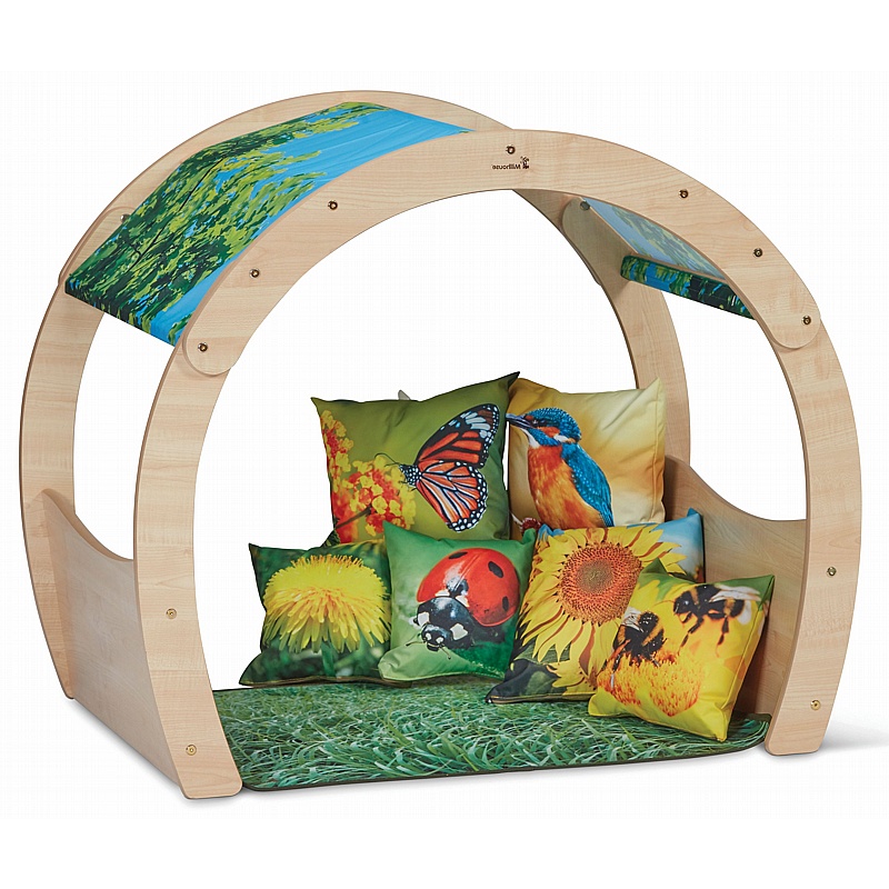 Nature Nursery Cosy Cove - Education